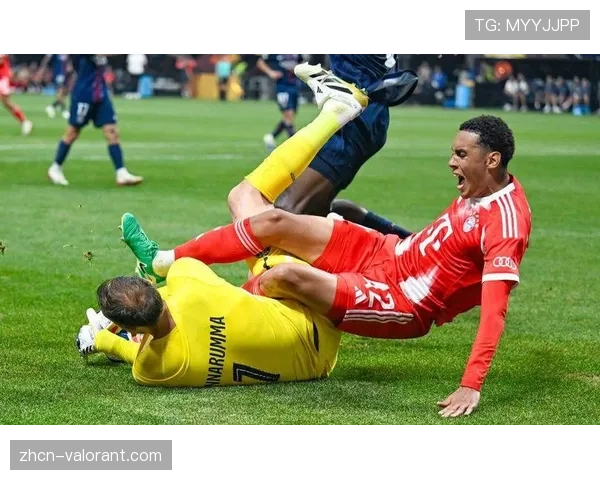 穆西亚拉精彩弧线球破门,拜仁打破僵局